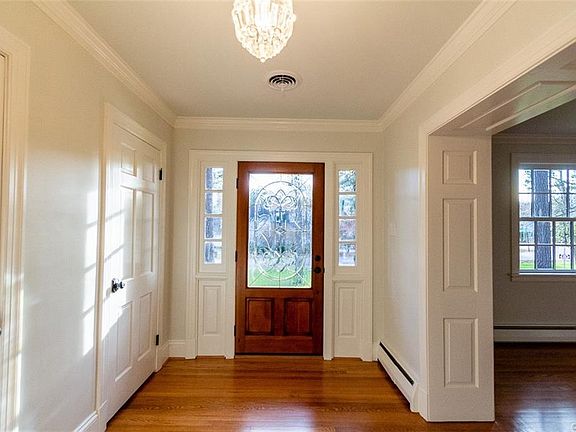 3rd image of 8658 Irving Ln