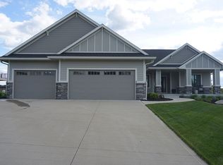 3626 Autumn Sage Cir, Norwalk, IA 50211