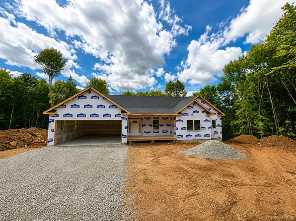 213 Tuckers Corners Road, Highland, NY 12528