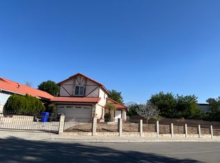 7285 Stoney Creek Dr, Highland, CA 92346
