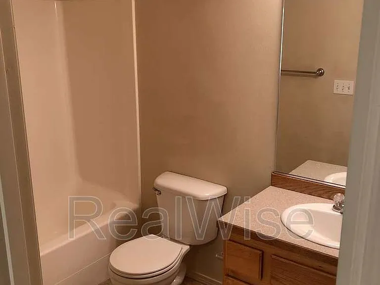 2621 NW Cedar Ave #4 — Photo 21