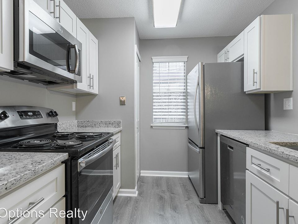 1st image of 610 Cypress Pointe St