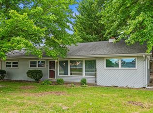 735 W Gump Rd, Fort Wayne, IN 46845