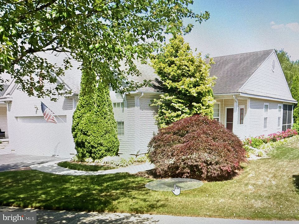1st image of 18 Avebury Ct