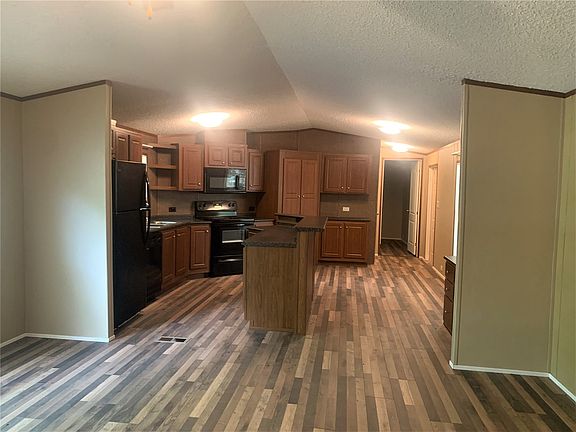 2nd image of 1652 Sheila Dr