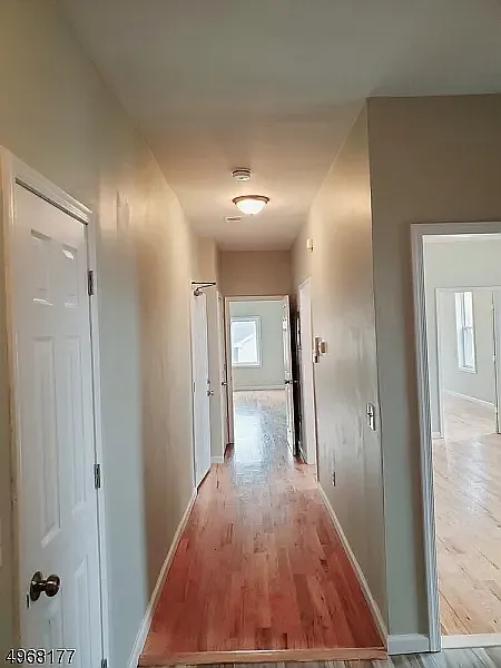3 bed, 1000 sqft, $2,250 — Photo 3