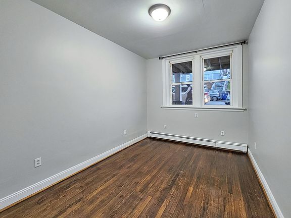 4th image of 179 Campbell Ave APT 101