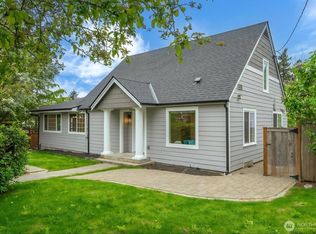 10112 SE 200th St, Kent, WA 98031