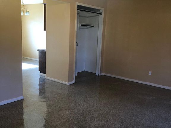 5th image of 13 Fra Mar Dr APT A