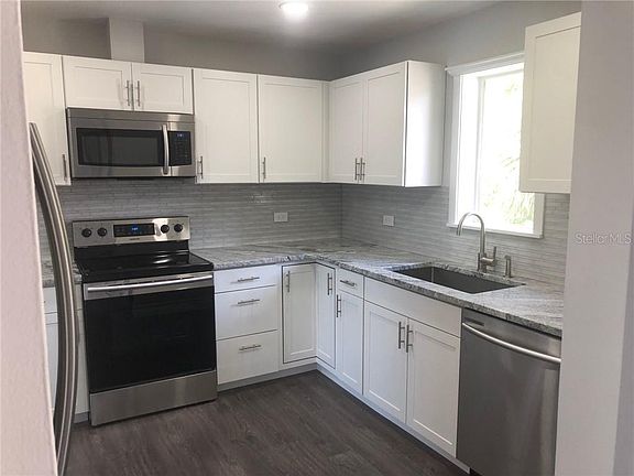 4th image of 652 Lake Villas Dr APT F