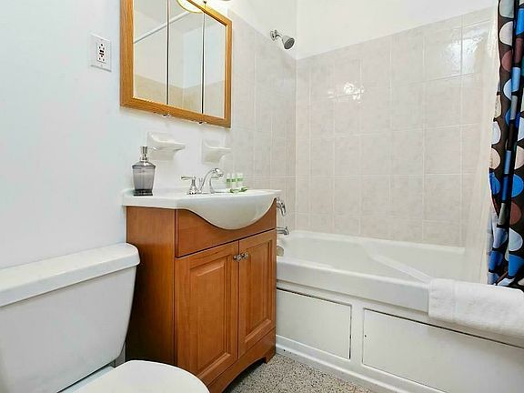4th image of 240 E 52nd St APT 5W