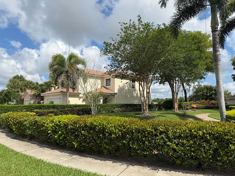 6355 Adriatic Way — Photo 4