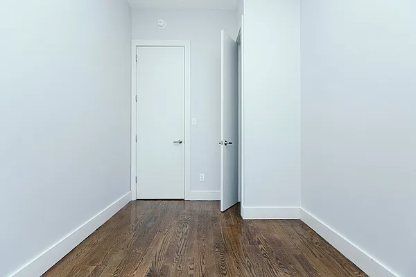 Rented by Nooklyn NYC LLC | media 56