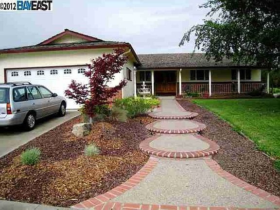 3rd image of 7688 Shady Hollow Dr