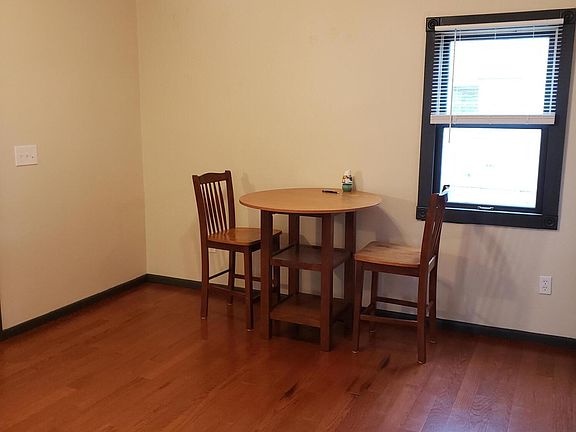 5th image of 713 Douglas Ave