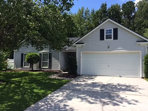 217 Saint Awdry St Photo 1