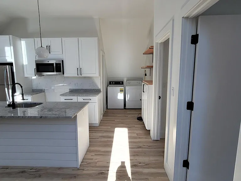 682 Whitney Ave #3 — Photo 12