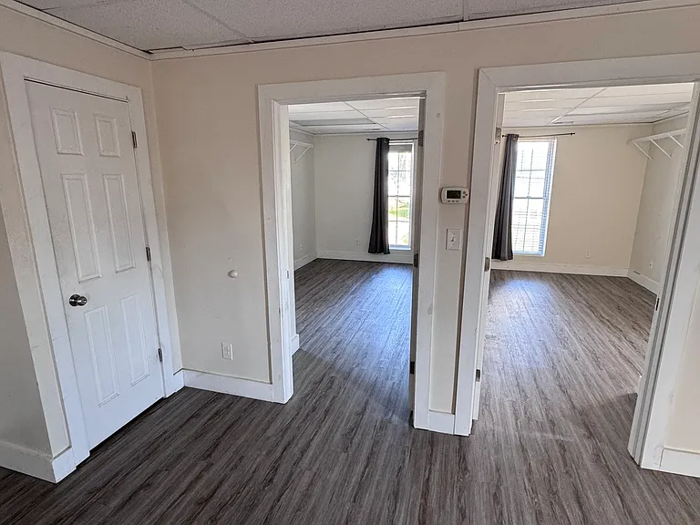 91 N Maple St — Photo 10