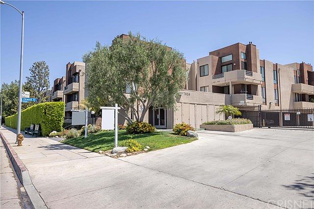 7826 Topanga Canyon Boulevard, Unit 323, Canoga Park, CA 91304