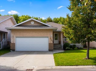 3329 Lakeshore Ct, Regina, SK S4S 7H8