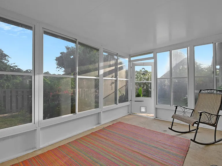 444 Island View Cir — Photo 12