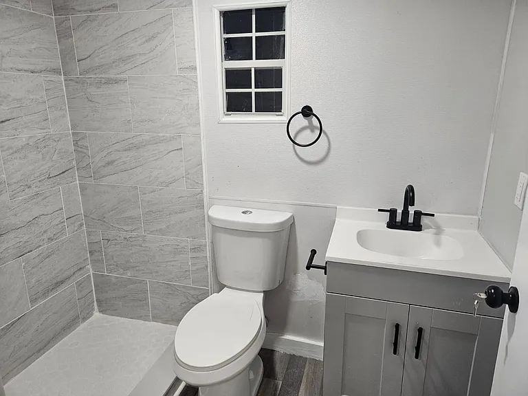 6703 Jessica Pl — Photo 2