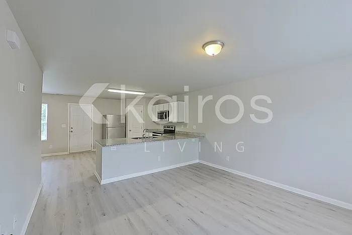 4 bed, 3.0 bath, 1811 sqft, $2,095 — Photo 3