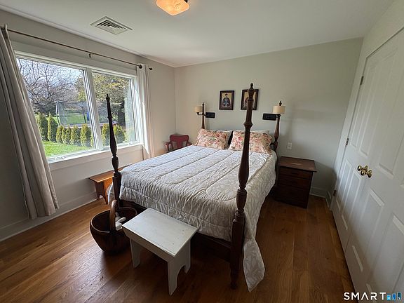 4th image of 9 Sunset Beach Rd #B