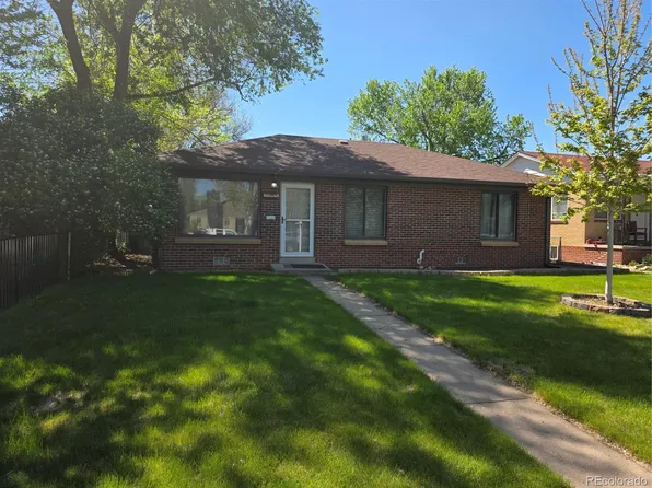 2285 Ironton Street, Aurora, CO 80010