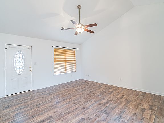 5th image of 405 Faulkner Dr