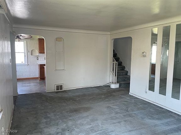3rd image of 16410 Westview Ave