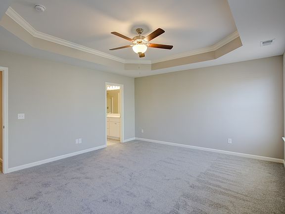 5th image of 305 Grand Ave