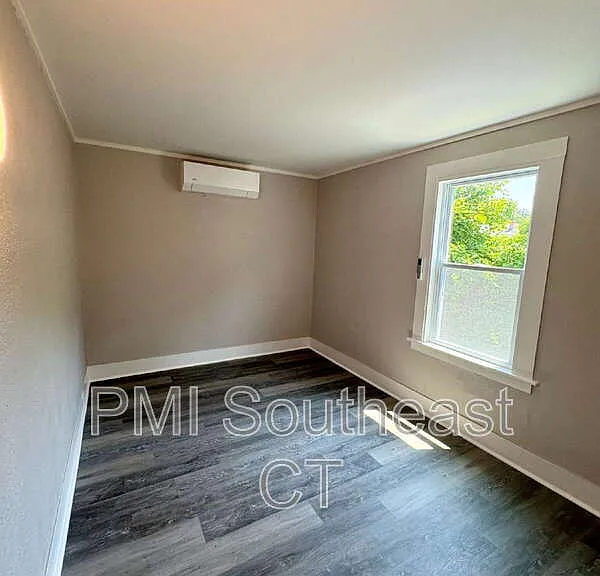 11.5 S 3rd Ave — Photo 3