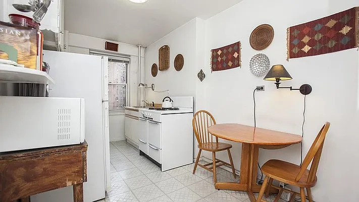 Sold by Fenwick Keats Real Estate | media 7