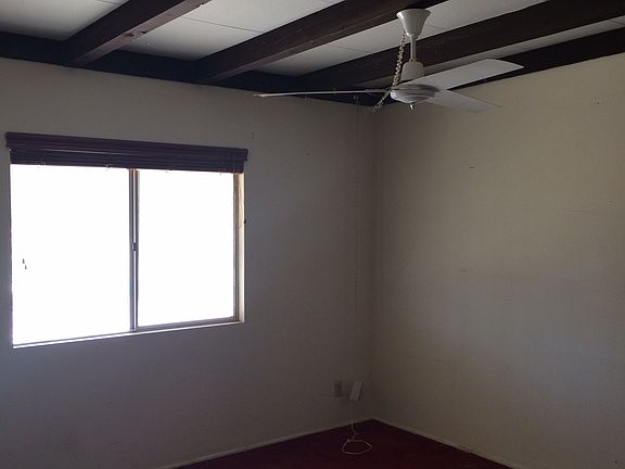4th image of 629 Cambria Ave