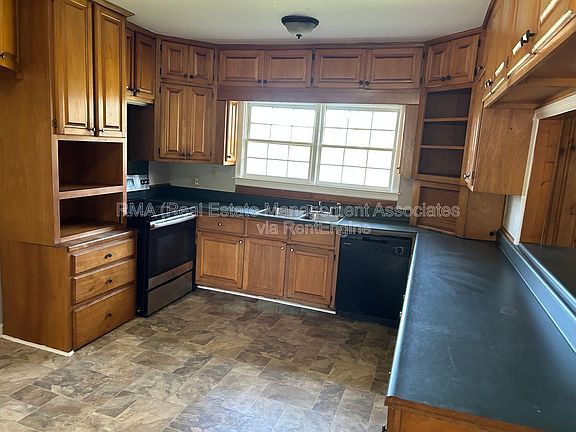 4th image of 1532 Meriwether St