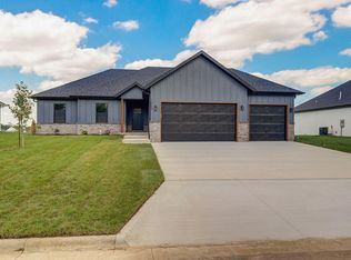 1453 N Collins Drive, Republic, MO 65738