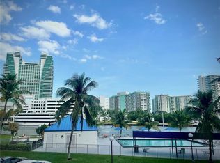 200 Leslie Dr APT 204, Hallandale, FL 33009