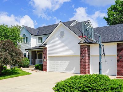 1608 Skyline Dr, Council Bluffs, IA, 51503