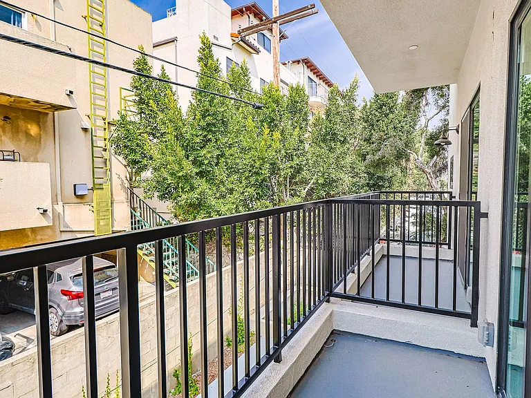 5261 Harmony Ave — Photo 40