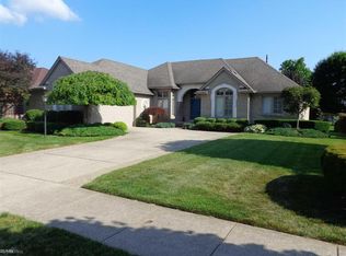 13840 Ironwood Dr, Shelby Township, MI
