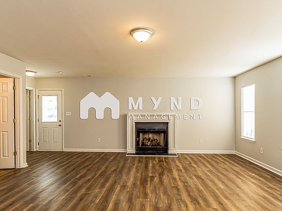 4th image of 3103 Cedarwood Dr