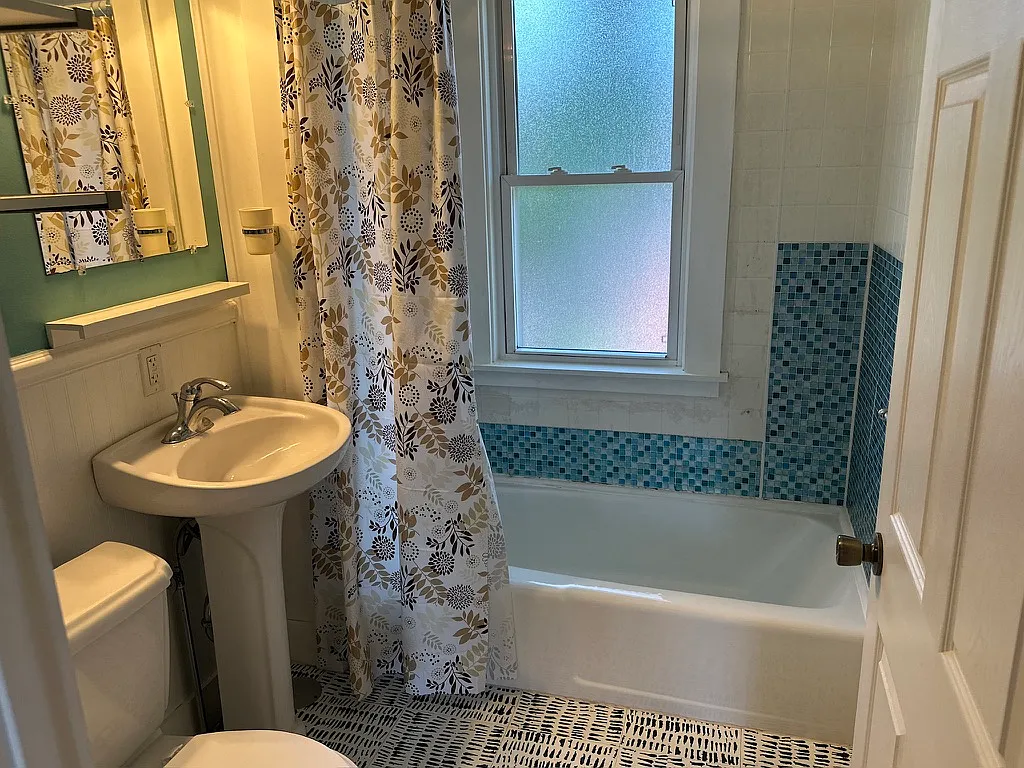 2 bed, 874 sqft, $2,500 — Photo 3