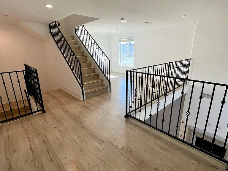 10844 Blix St #101 — Photo 15