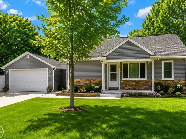47840 Greenview Rd, Shelby Township, MI 48317