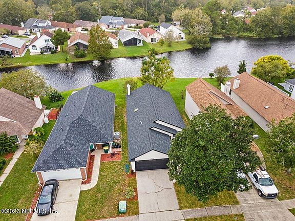 3rd image of 2900 LANTANA LAKES Drive E