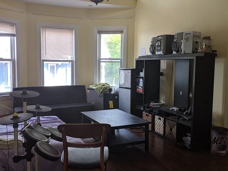 163 Calumet St #3 — Photo 8