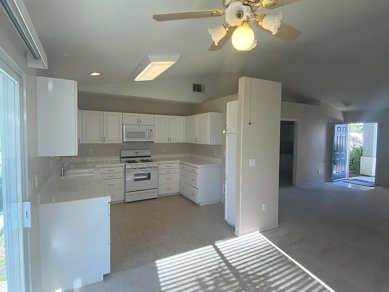 1267 Yucca Ln — Photo 13