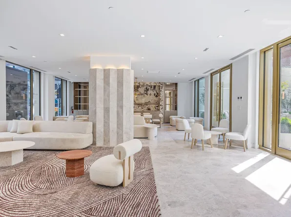 250 East 25th Street image 13 of 26