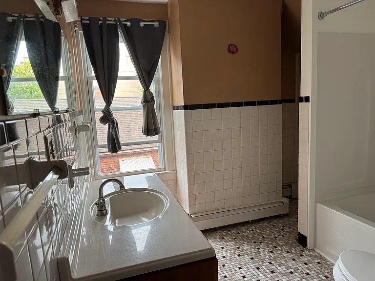 174 Washington Ave — Photo 24